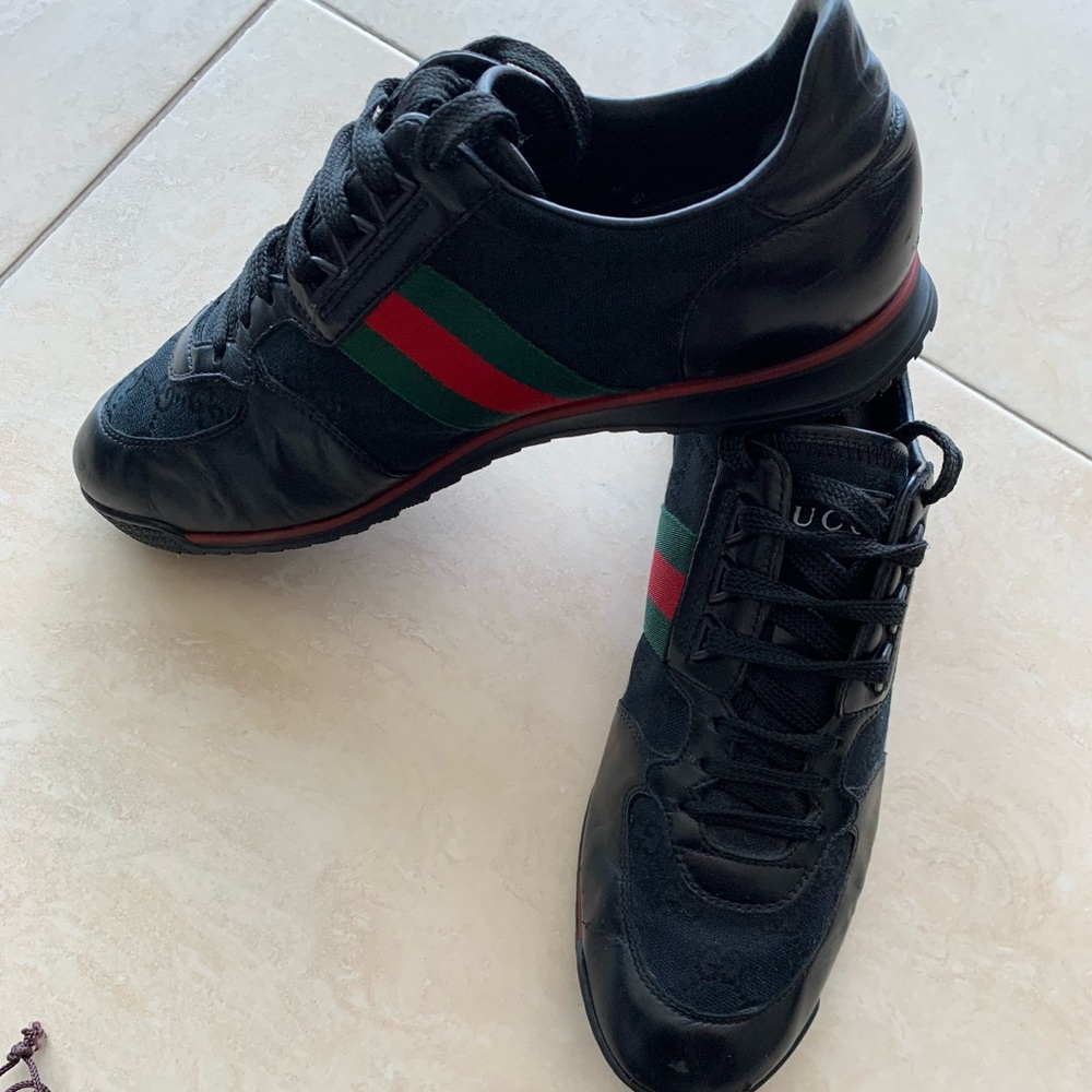 Men’s Gucci Authentic Shoes Size 8